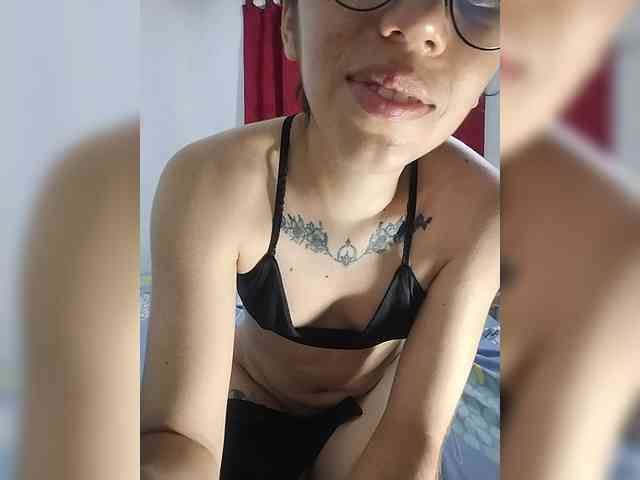 skinny333 webcam