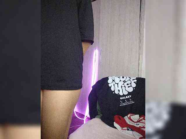 skinny333 webcam