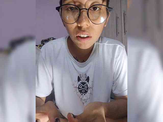 skinny333 webcam