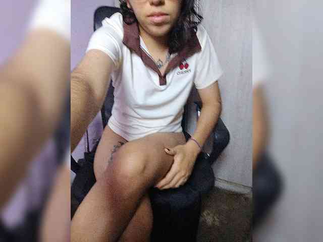 skinny333 webcam