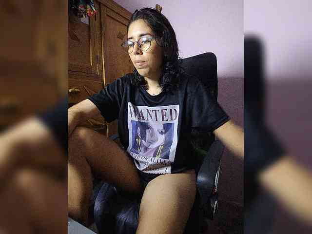 skinny333 webcam