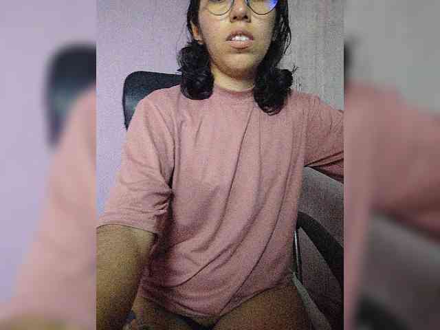 skinny333 webcam