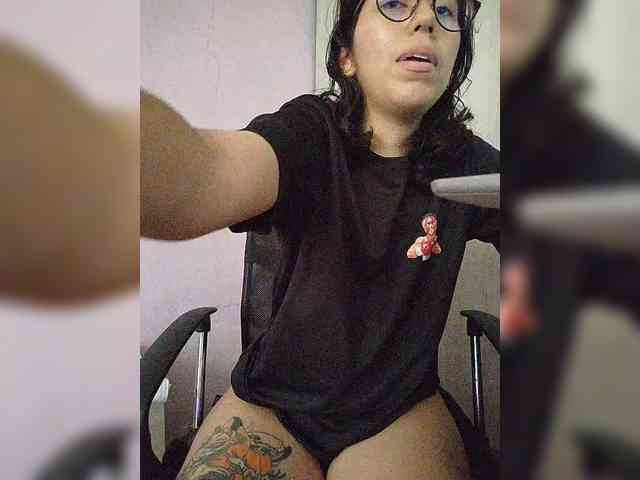 skinny333 webcam