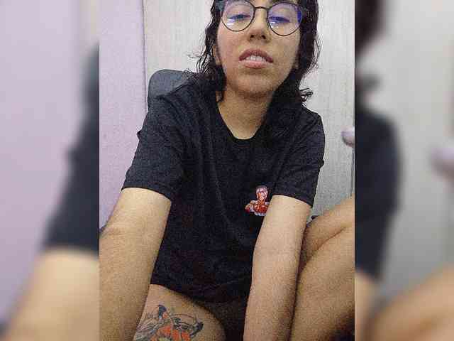 skinny333 webcam