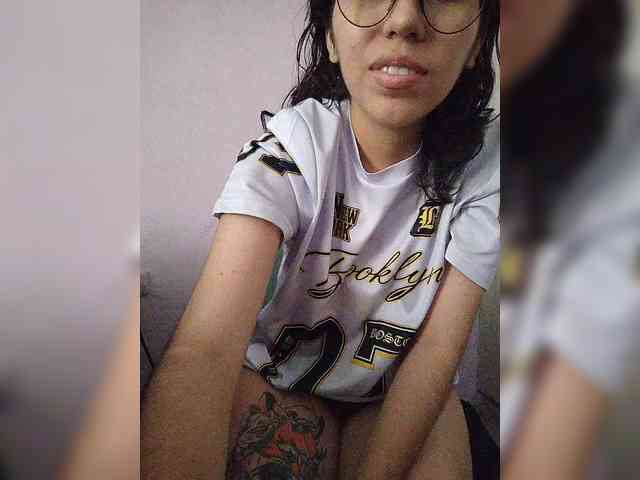 skinny333 webcam