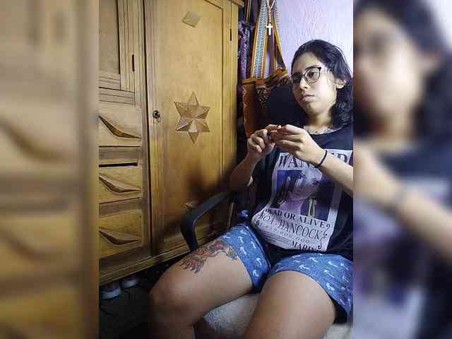 skinny333 webcam