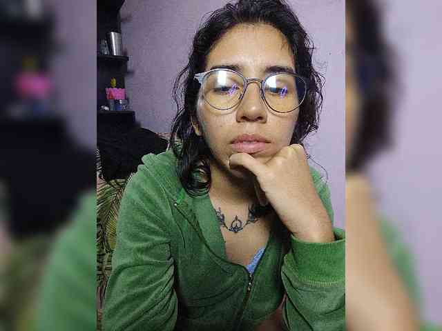 skinny333 webcam