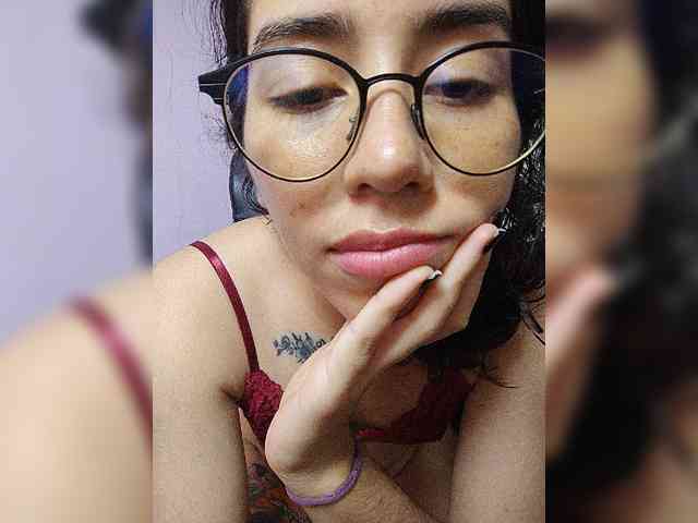 skinny333 webcam