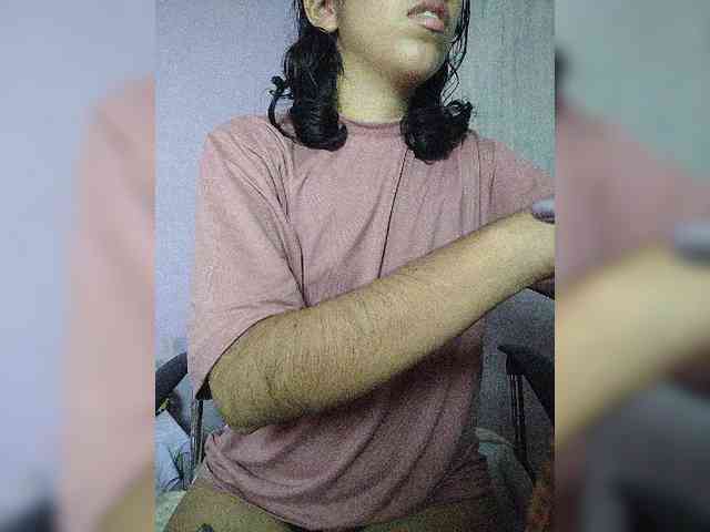 Model: skinny333