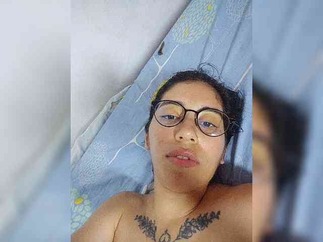 skinny333 webcam