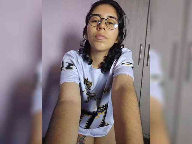 skinny333 webcam