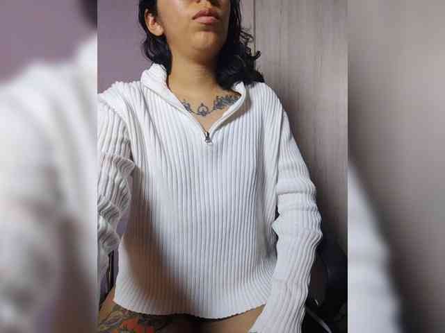 skinny333 webcam