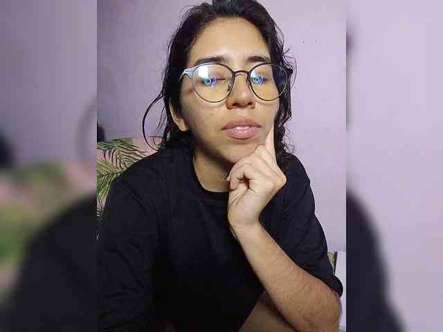 skinny333 webcam