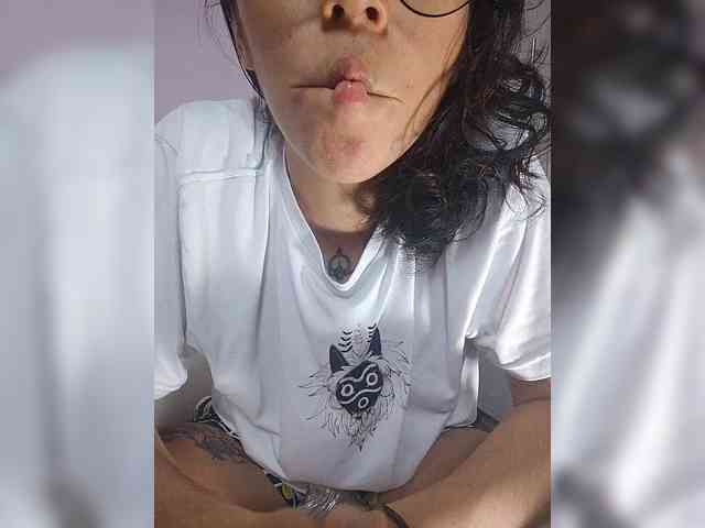 skinny333 webcam