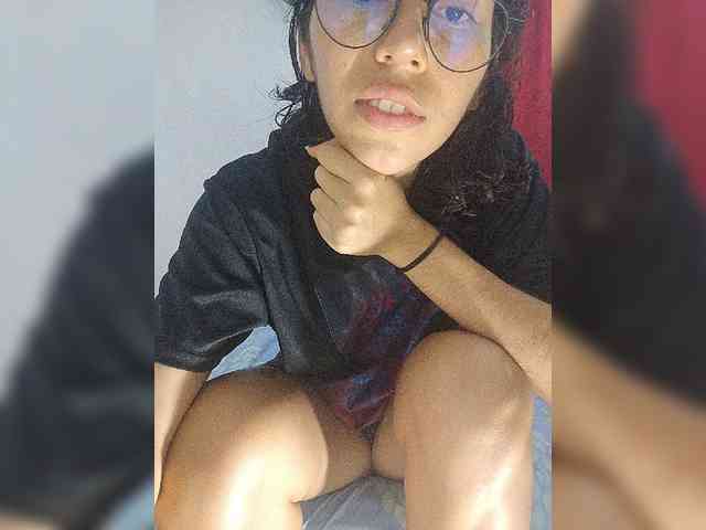 skinny333 webcam