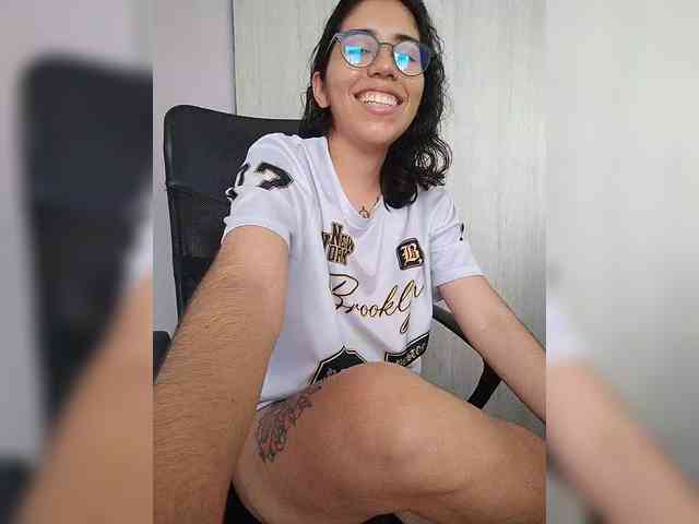 skinny333 webcam