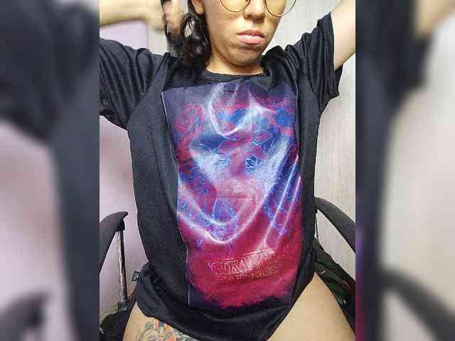 skinny333 webcam