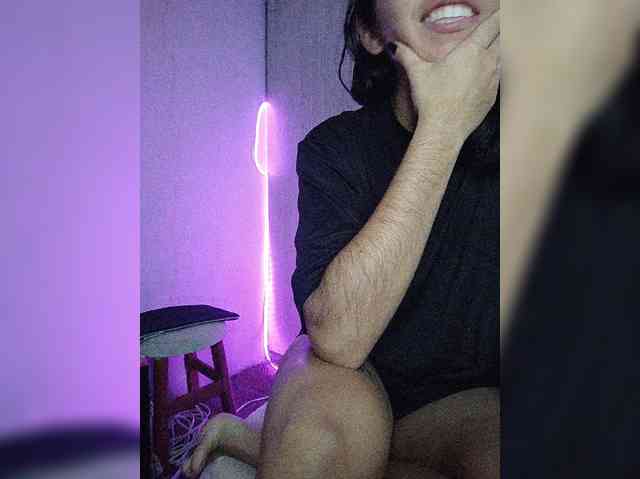 skinny333 webcam