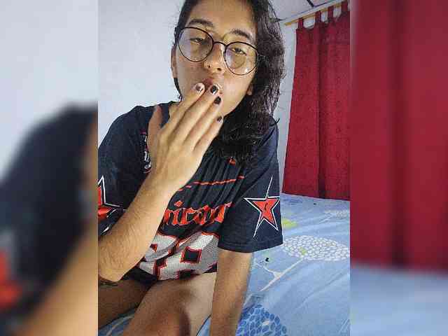 skinny333 webcam