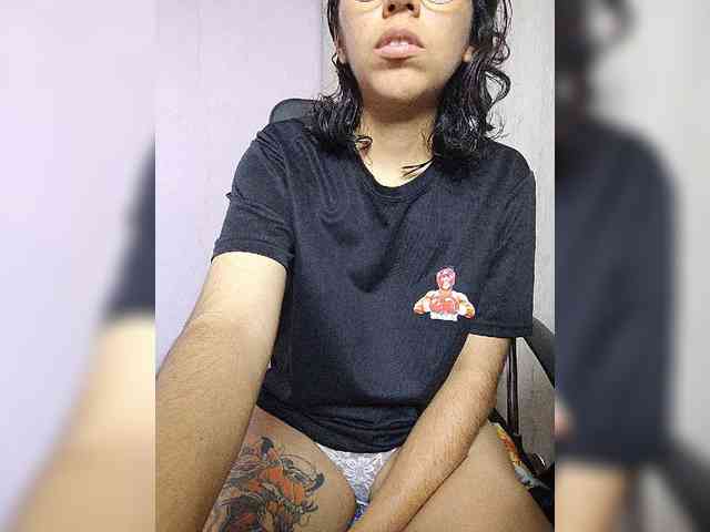 skinny333 webcam