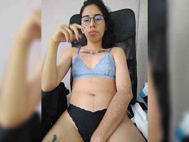 skinny333 webcam