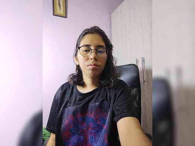 skinny333 webcam