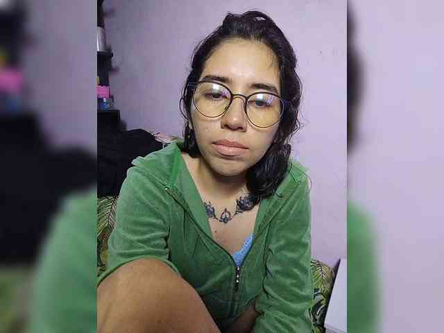 skinny333 webcam