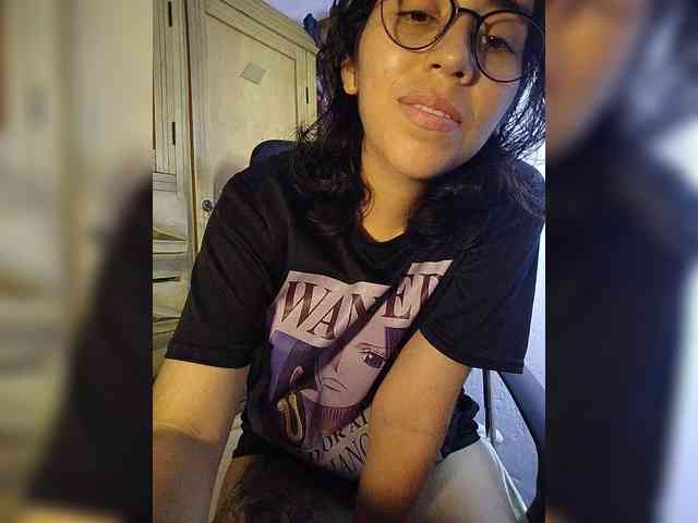 skinny333 webcam