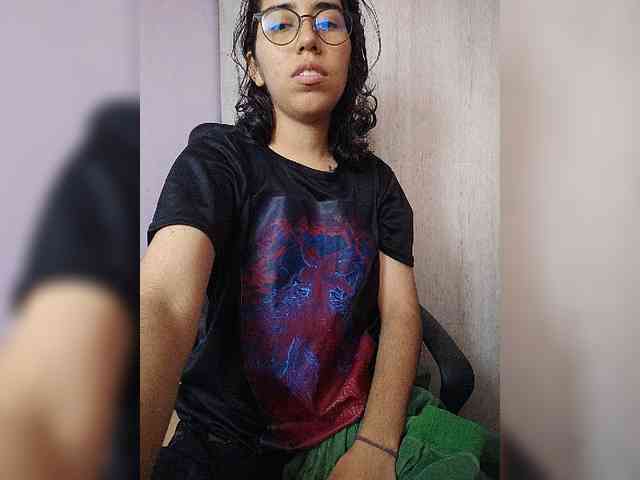 skinny333 webcam