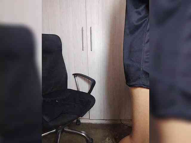 skinny333 webcam