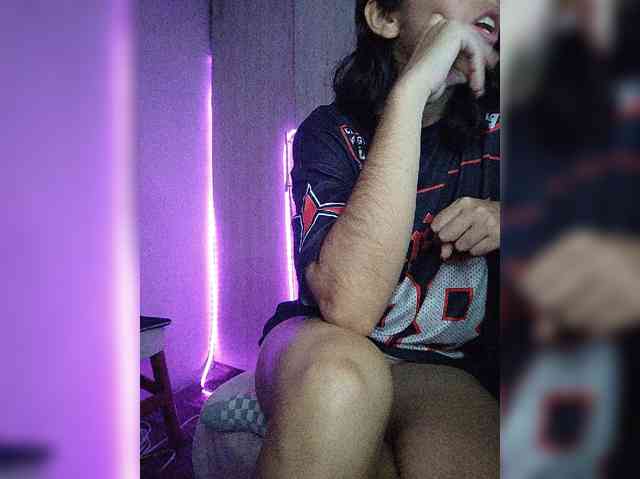 skinny333 webcam