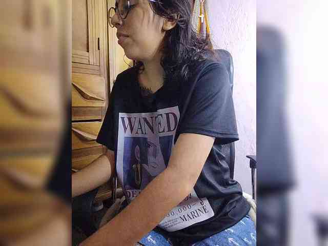 skinny333 webcam