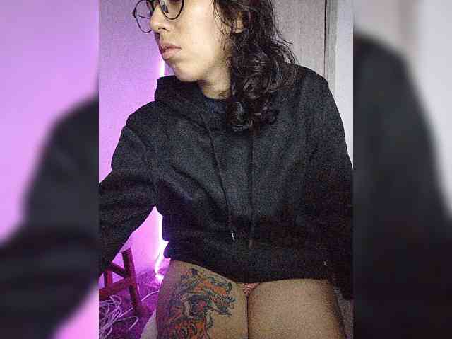 skinny333 webcam