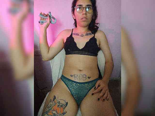 skinny333 webcam