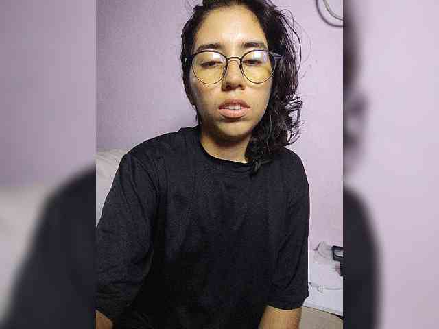 skinny333 webcam
