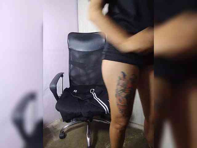 skinny333 webcam