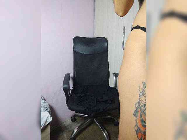 skinny333 webcam
