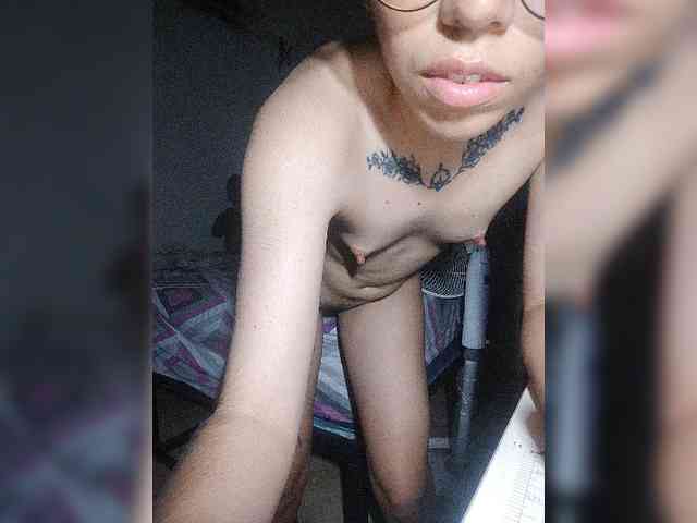 skinny333 webcam