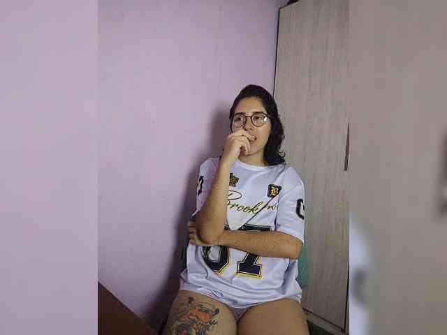 skinny333 webcam