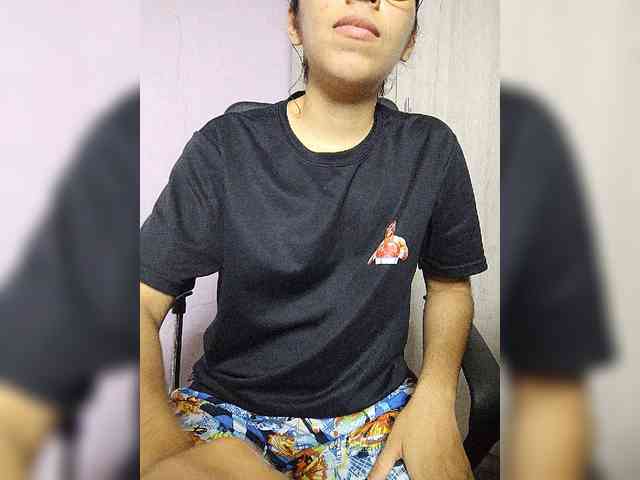 skinny333 webcam