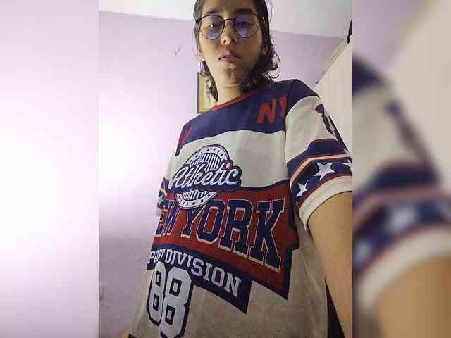 skinny333 webcam