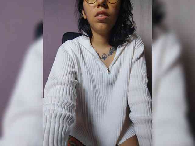 skinny333 webcam