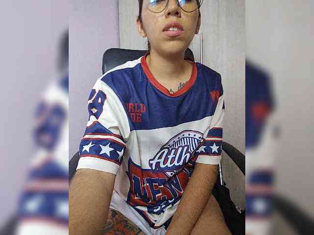 skinny333 webcam