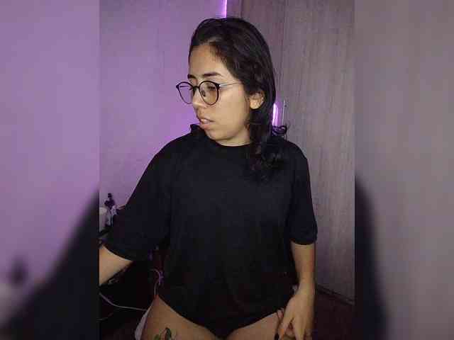 skinny333 webcam