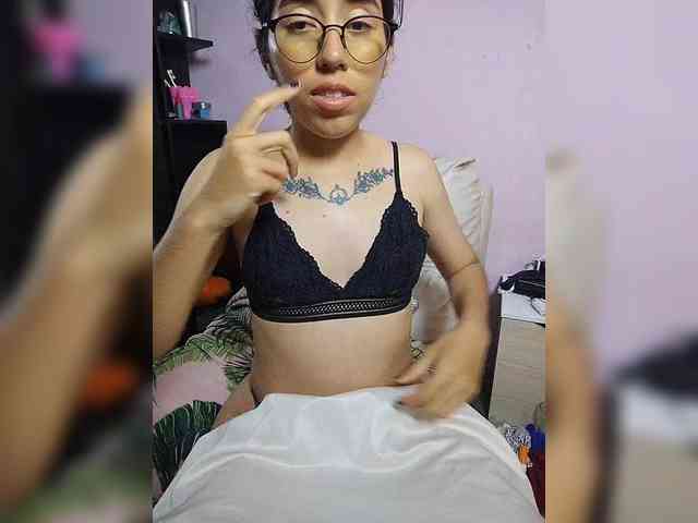 skinny333 webcam