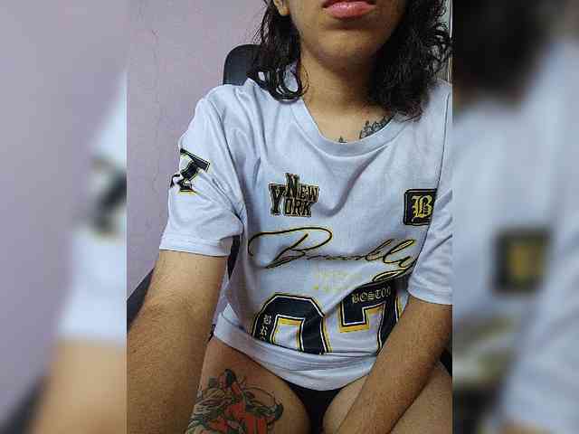 skinny333 webcam