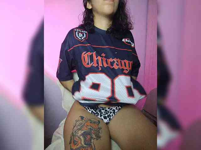 skinny333 webcam