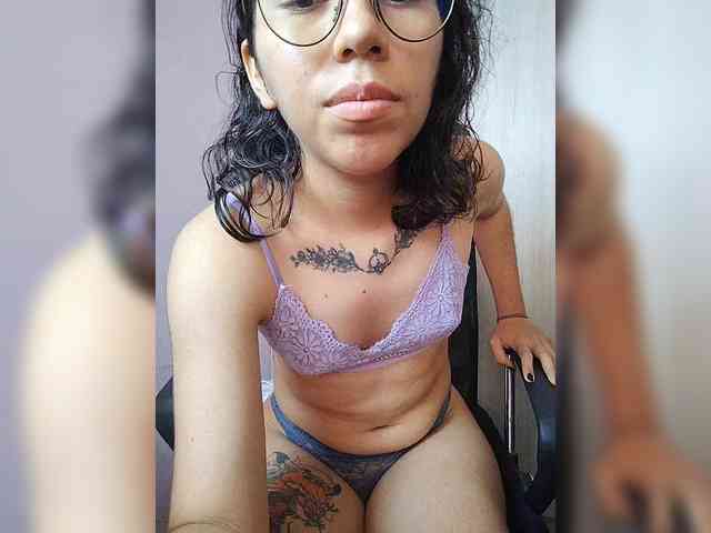 skinny333 webcam