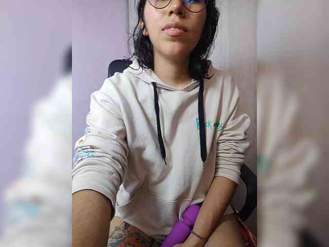 skinny333 webcam