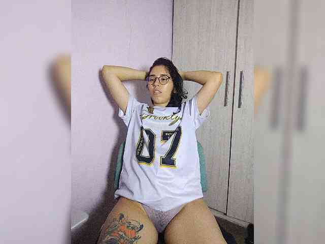 skinny333 webcam